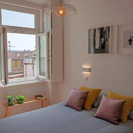 Alfama Patio By The River