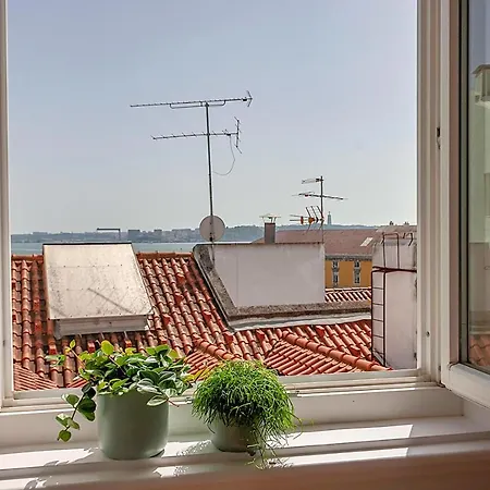 Alfama Patio By The River * Lisboa